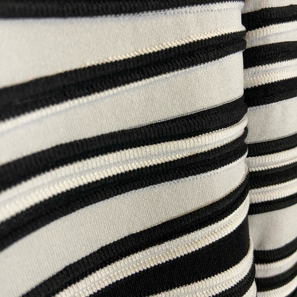 NWT R&M Richards Sleeveless Scoop Neck Black & White Ribbed Cocktail Dress: BB74 - Picture 11 of 15